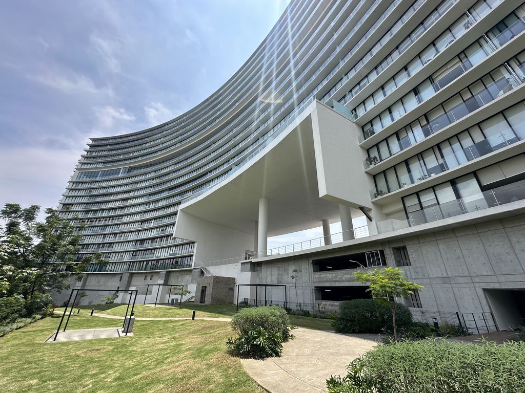 Exclusivo Depto en Latitud Providencia | Vistas Panorámicas, 200 m2, 3 Recámaras y Amenidades Premium