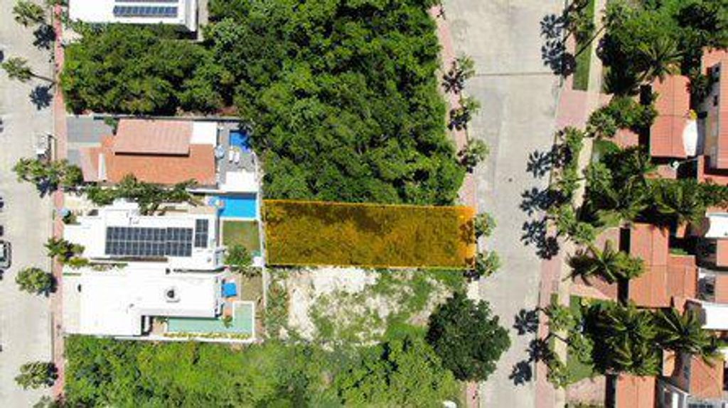 Residential Lot in Playa Magna