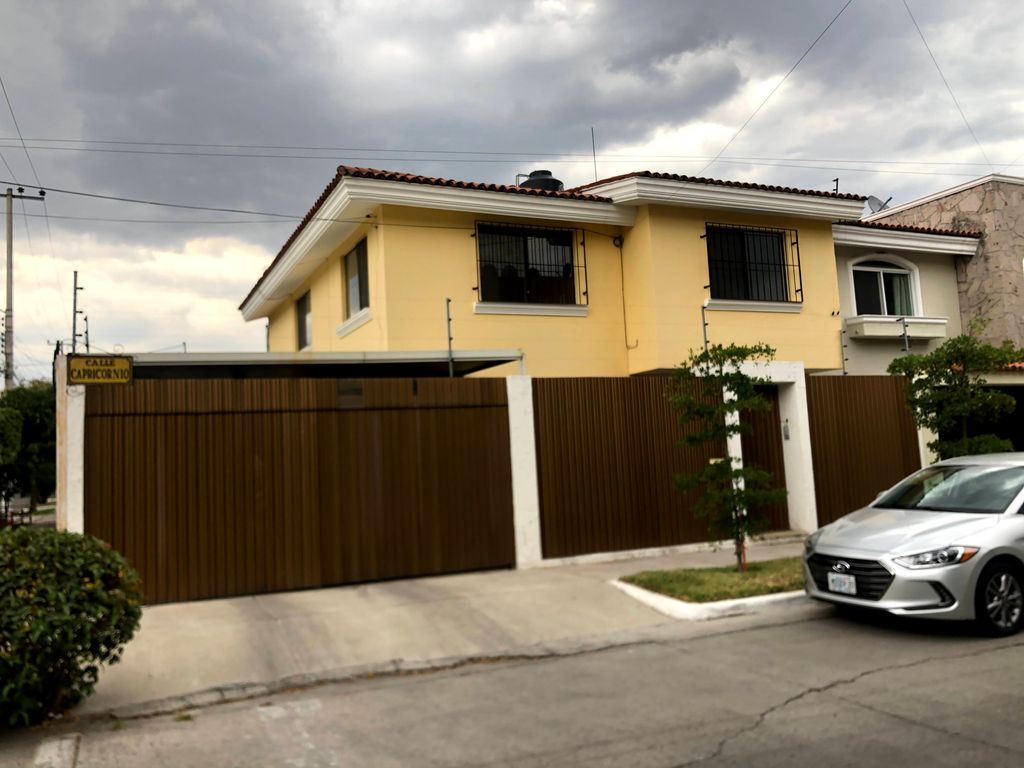 Casa en Renta en Juan Manuel Vallarta