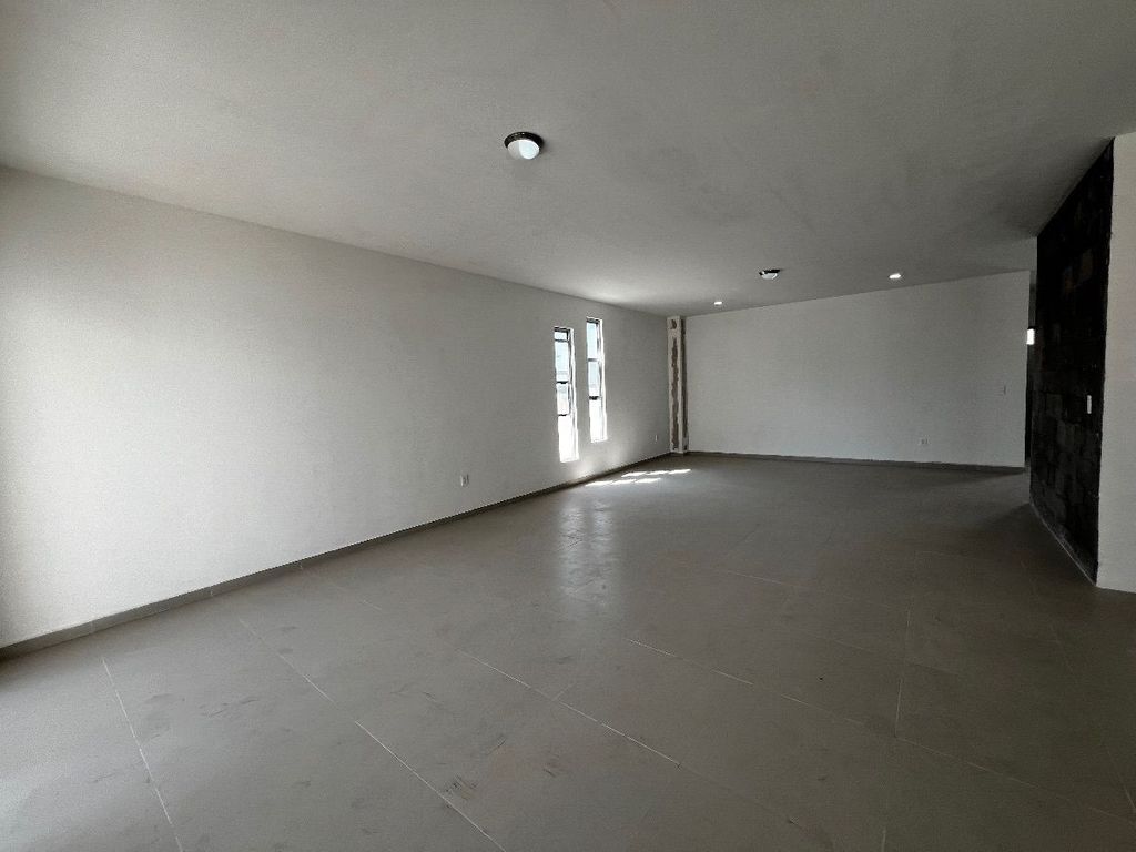 VENTA DE CASA EN LOMAS D EJURIQUILLA CON SOTANO (VC191)