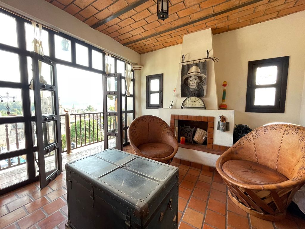 CASA EN VTA CON VISTA  Y CON LOCAL REST. INDE