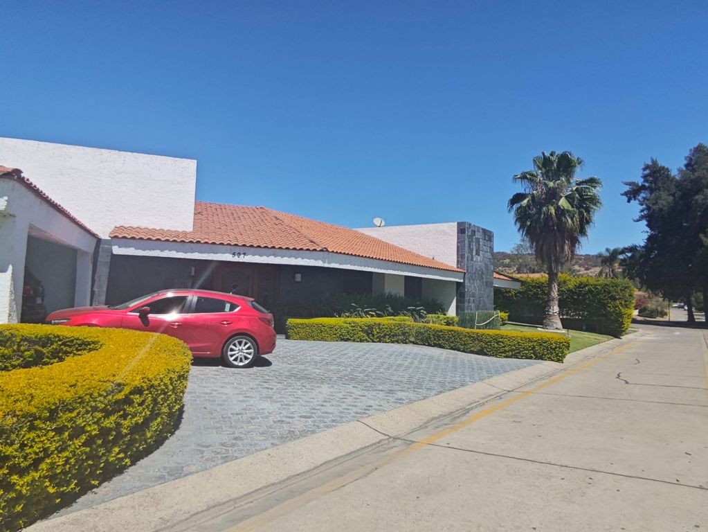 Residencia de lujo Club de Golf Santa Anita venta y Renta