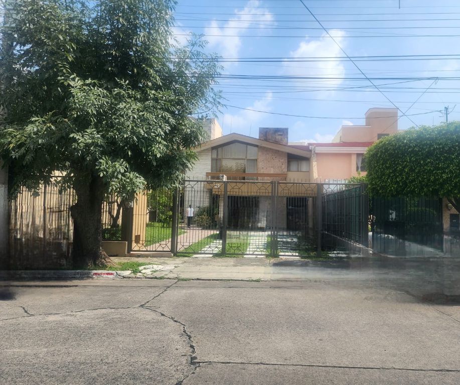 CASA EN VENTA CHAPALITA OCCIDENTE