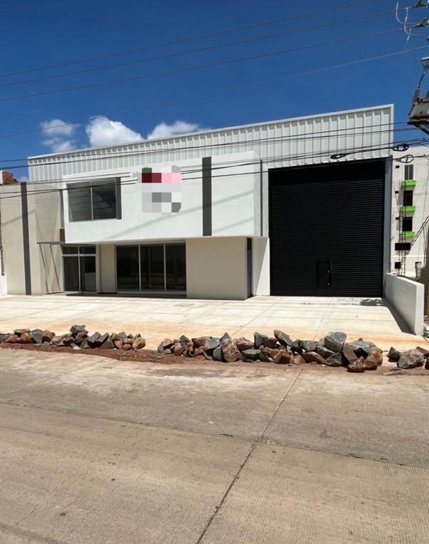Bodega en Renta, 4 caminos Tepatitlan de Morelos.