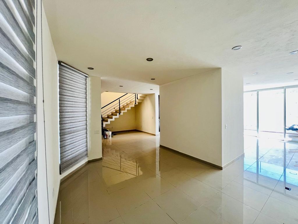 CASA EN VENTA EN VALLE IMPERIAL COTO BIZANTINO