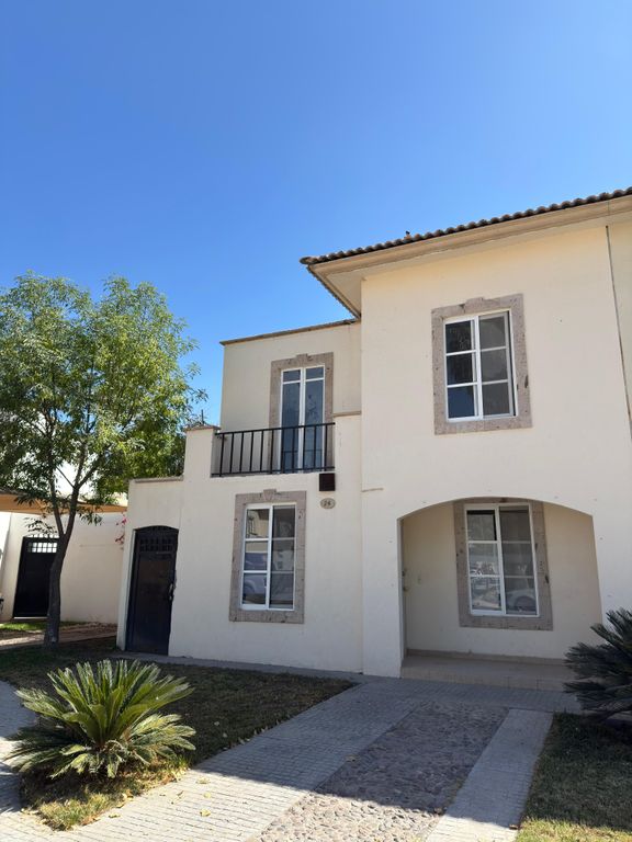 Casa en venta en Residencial Senderos