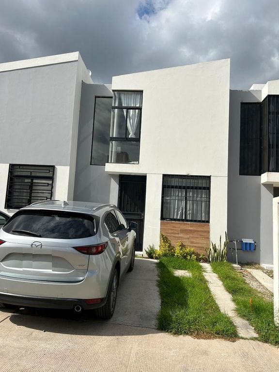CASA EN VENTA EN COTO PRIVADO
