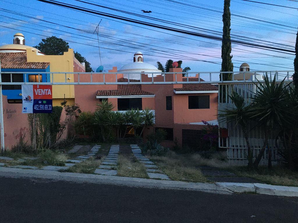 CASA EN VENTA VILLAS DE IRAPUATO