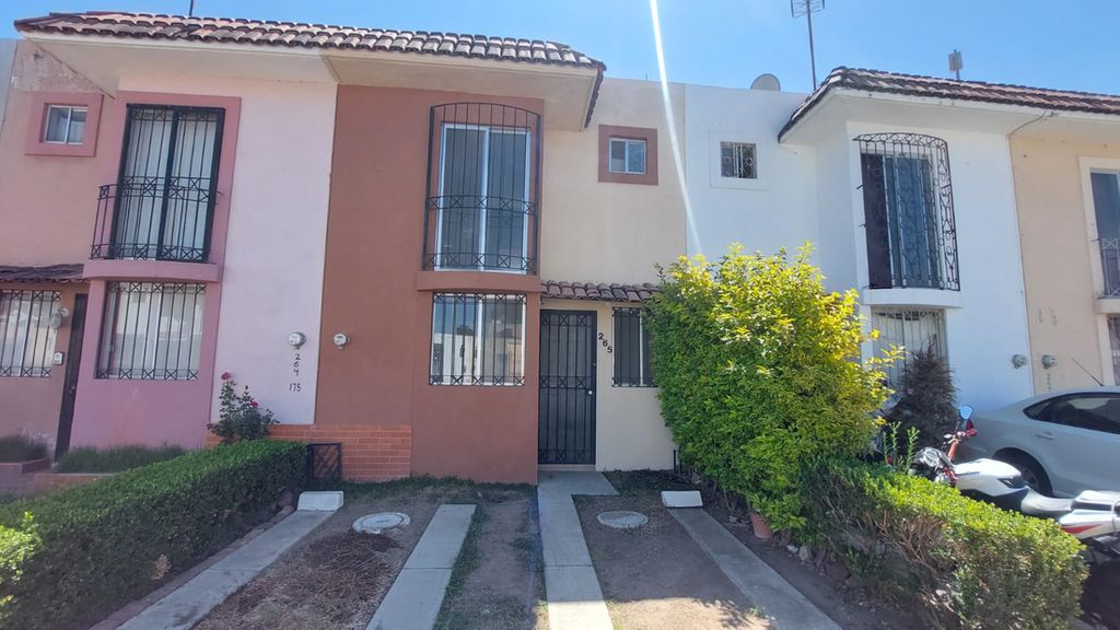 CASA EN VENTA EN REAL CASA BLANCA – ZAPOPAN