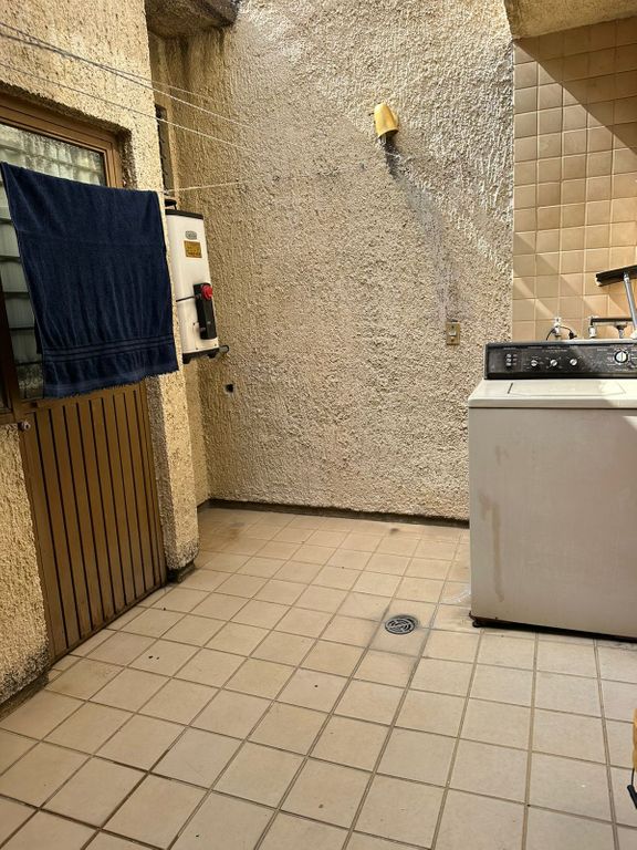 CASA EN RENTA IDEAL PARA OFICINA A PUERTA CERRADA