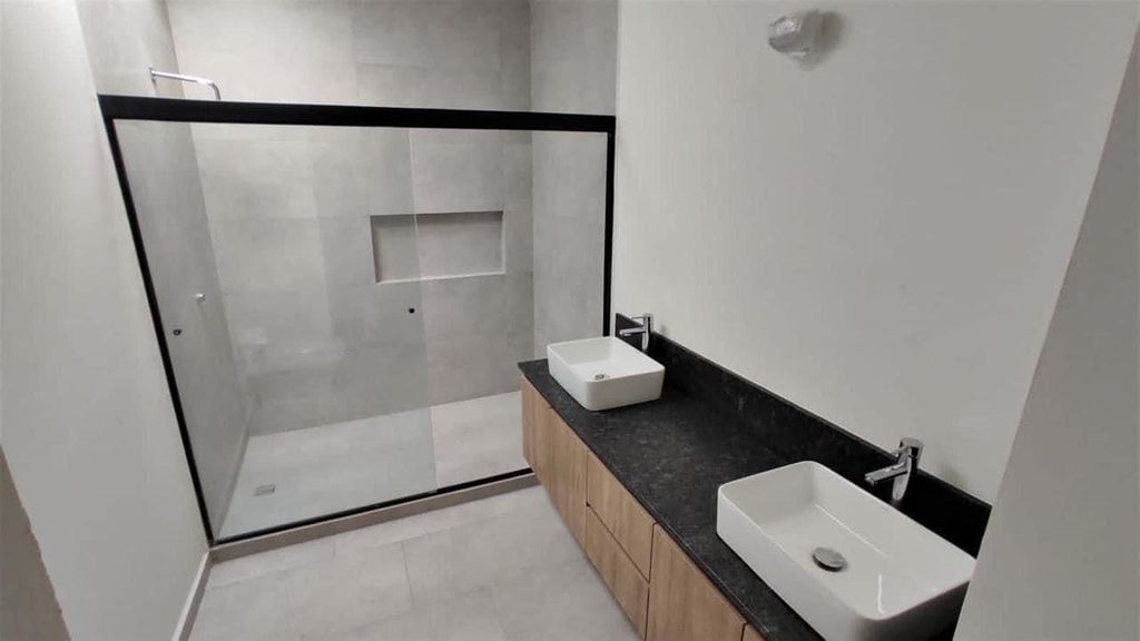 Casa En Venta En Punto Sur 1