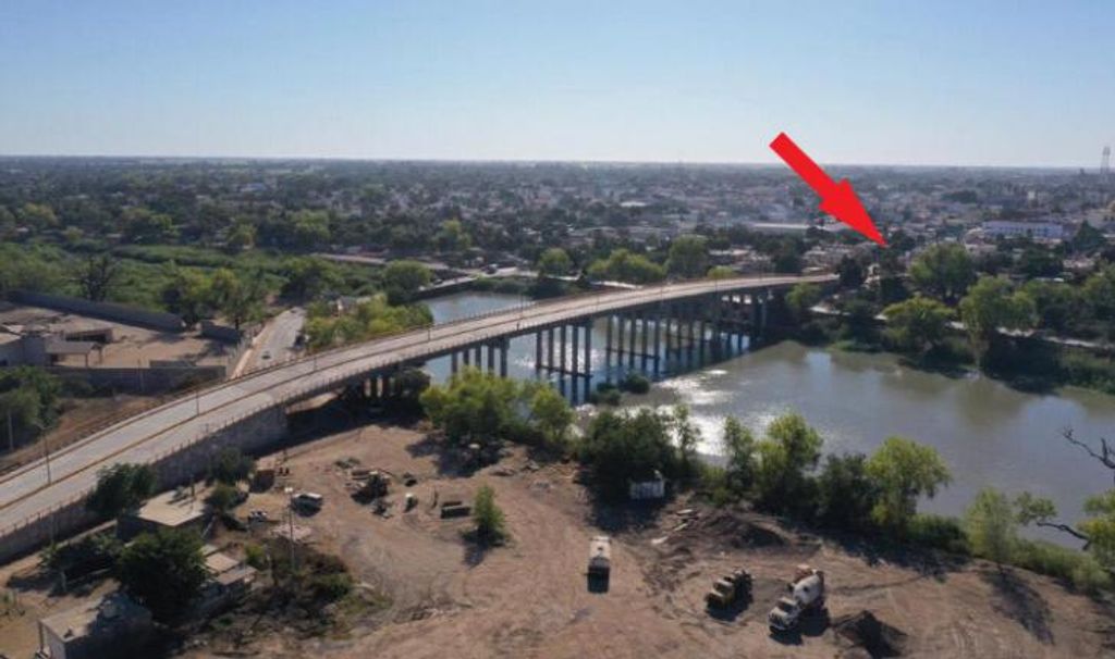 Excelente terreno en renta para negocio o bodega.