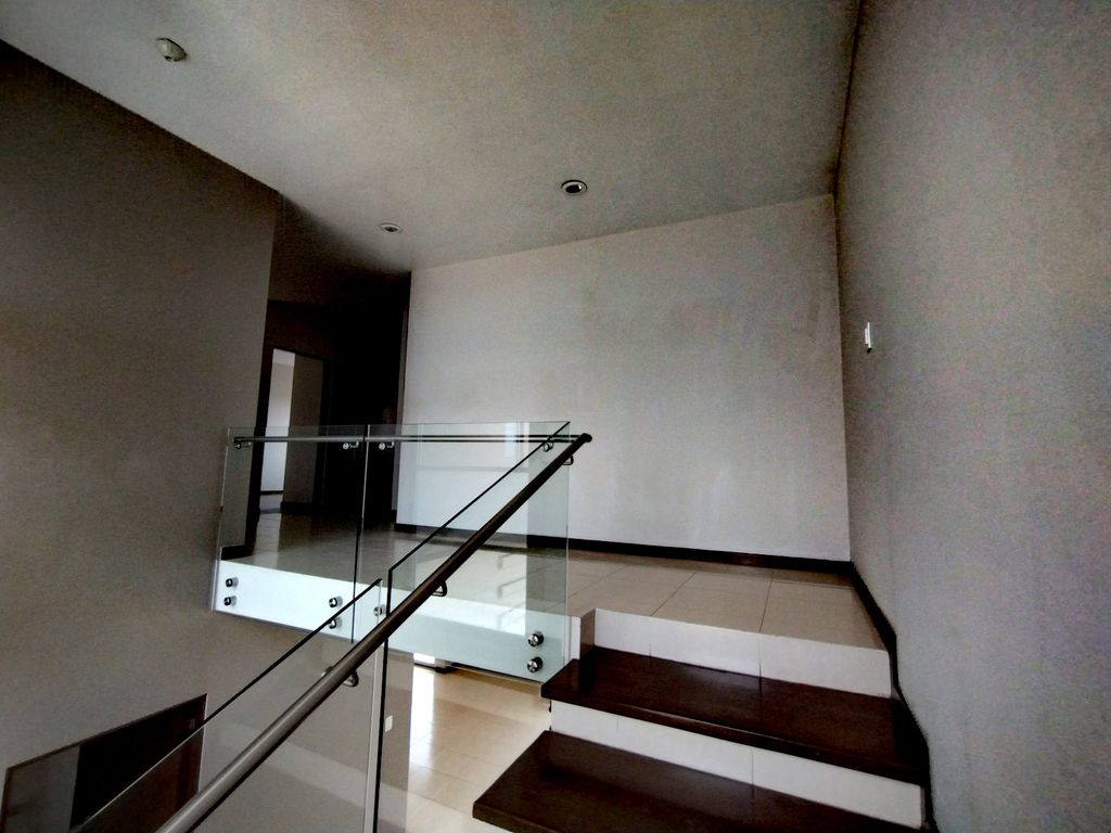 CASA EN RENTA VILLAS JARDIN CELAYA