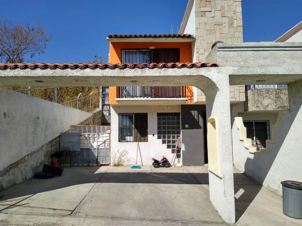 Casa en venta en Loma,Verde, Tateposco, San Pedro Tlaquepaque, Jalisco -  Casas y Terrenos