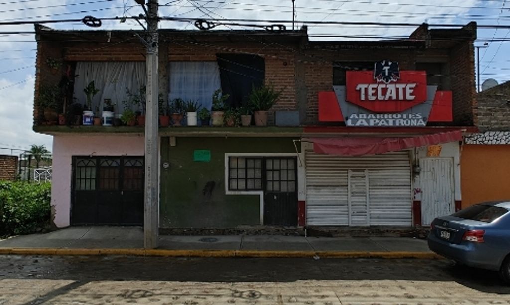 Casa en colonia minerales El Salto