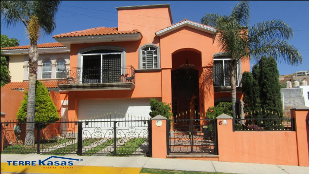 CASA EN VENTA EN ZACATECAS EN LOMAS DE BERNARDEZ