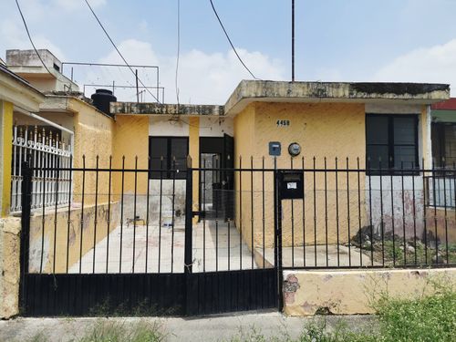 Casa en venta en Arboledas Sur