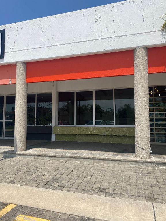 Local Comercial en Renta en Plaza Los Sauces
