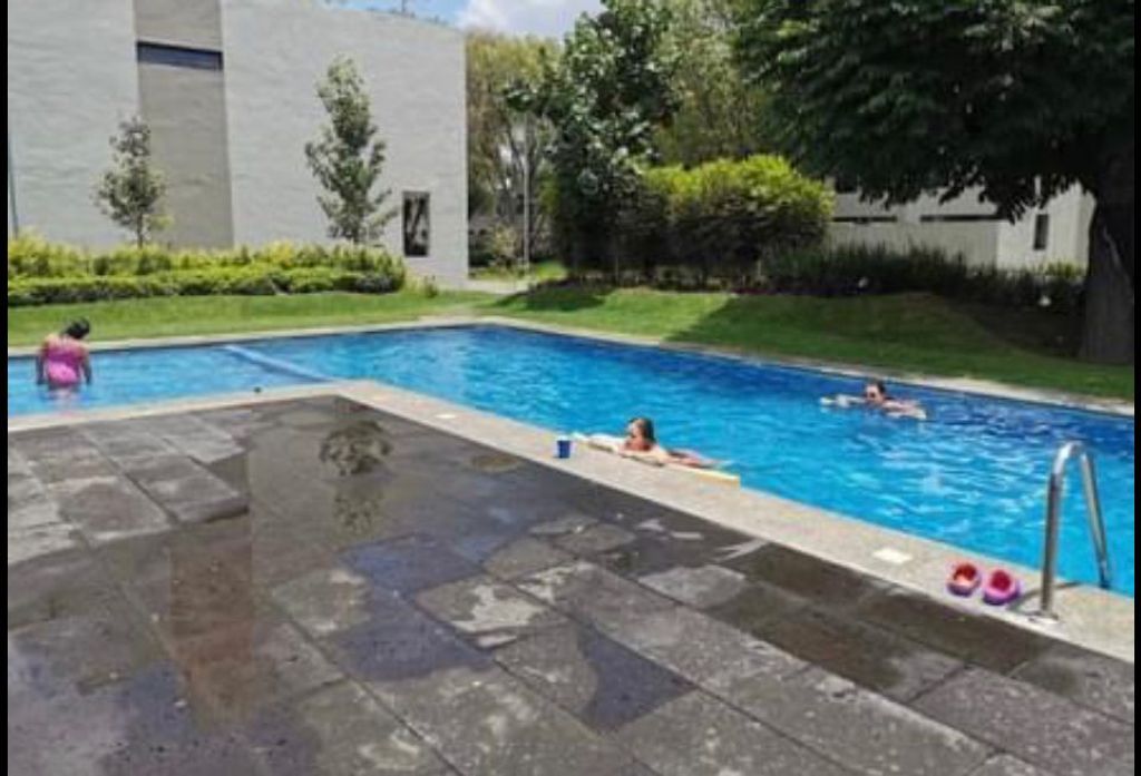 CASA EN HERMOSO CONDOMINIO EN VENTA