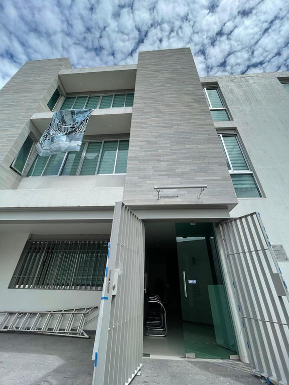 Consultorio en renta en Calle,Cruz,Del,Sur, La calma, Zapopan, Jalisco