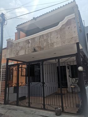 Casa en Renta en Jardines del Nilo