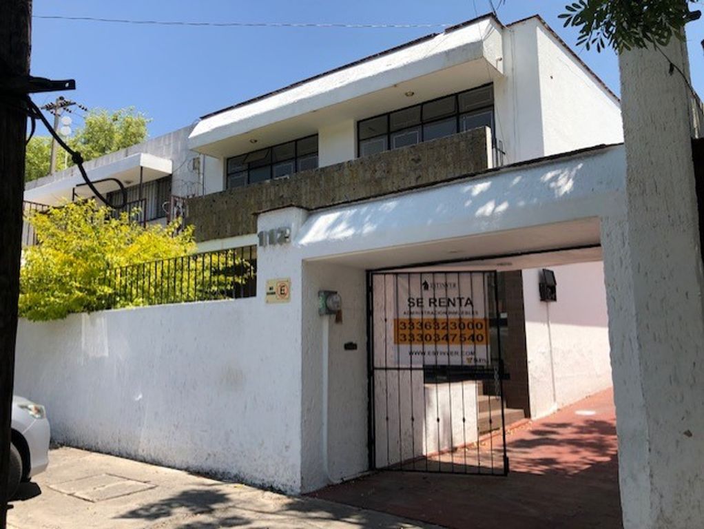 Casa en renta en Fernando,De,Celada, Vallarta norte, Guadalajara, Jalisco -  Casas y Terrenos