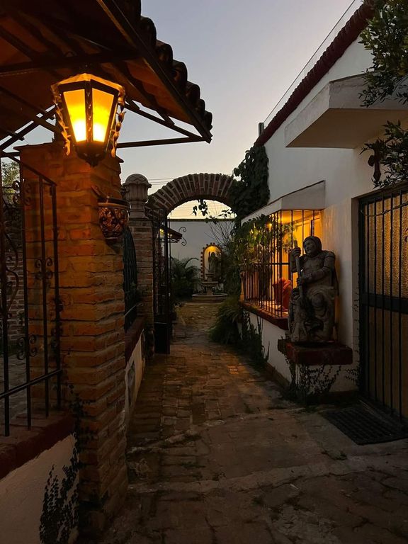 Casa renta 35m2 dentro coto amueblada Paraísos Seattle Zapopan $8,500