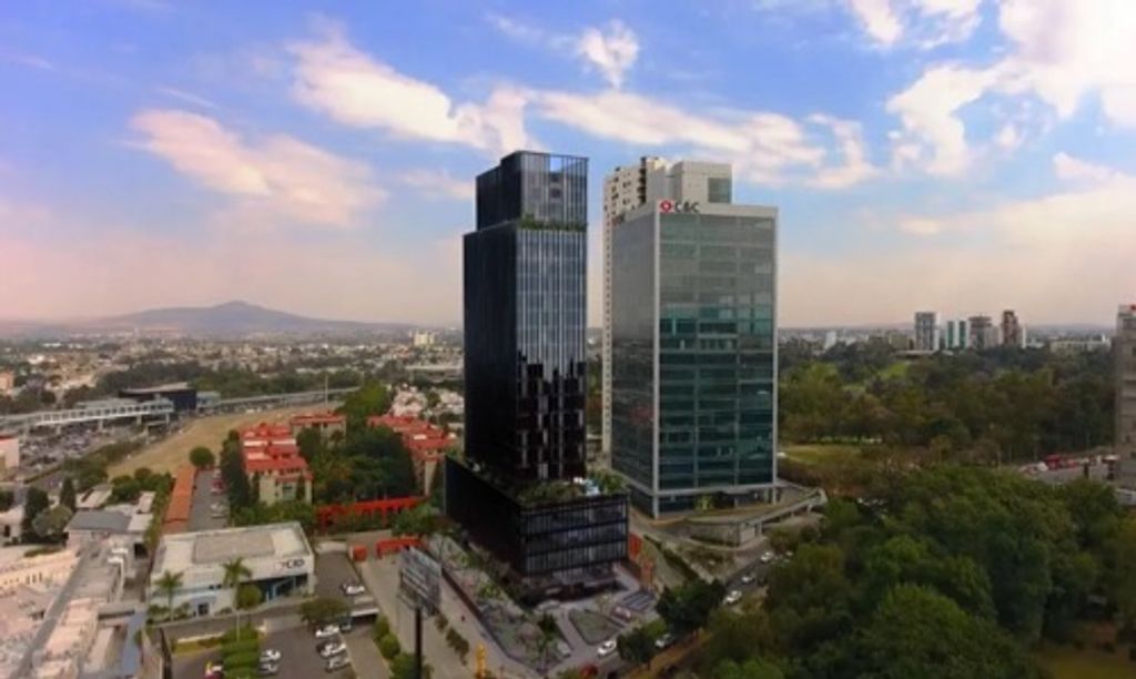 Oficina en venta en Colomos Providencia
