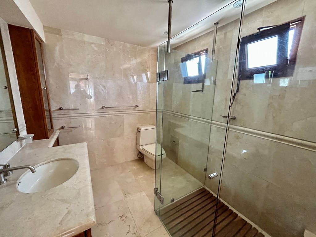 Casa En Venta En Puerta De Hierro, Zapopan
