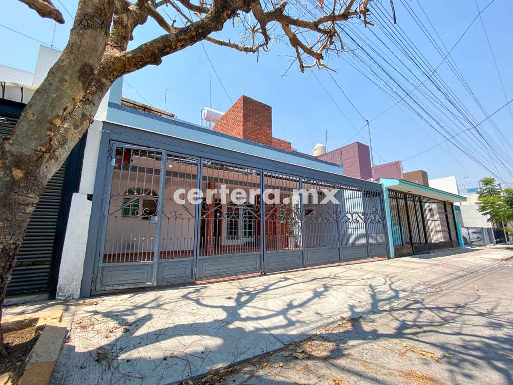 Casa en Renta en Lagos del Country, Zapopan.