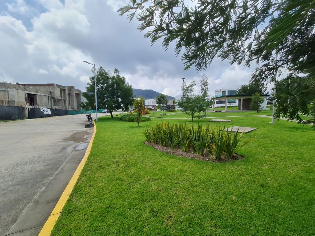 Terreno En Venta En Los Robles Residencial