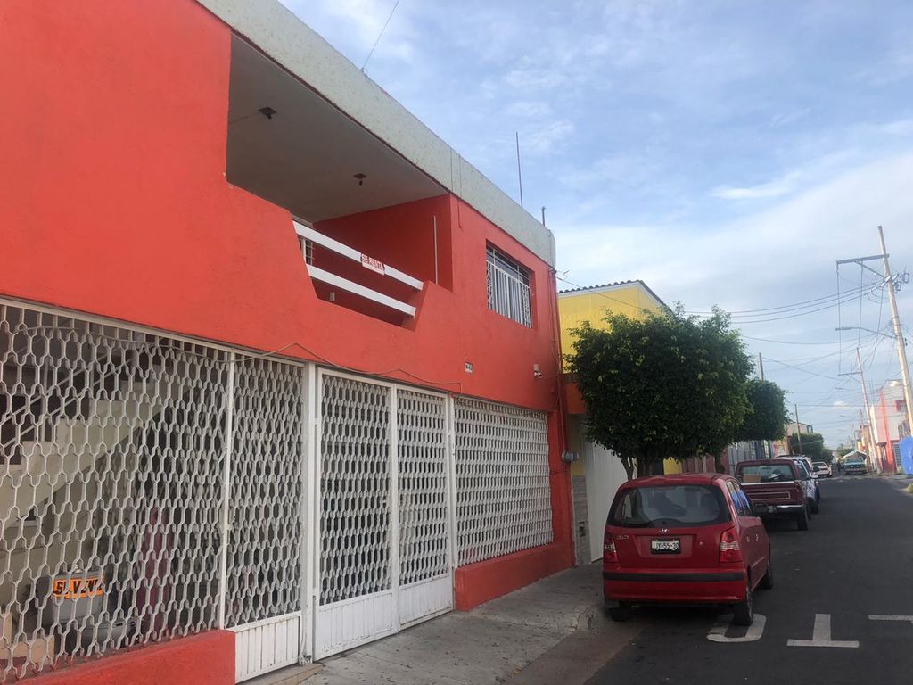 Casa Duplex en Renta en Santa Elena de La Cruz