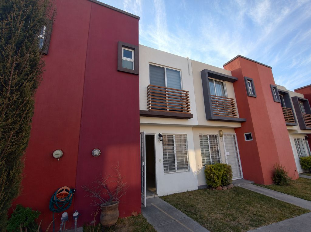 CASA EN VENTA EN REAL CANTABRIA – ZAPOPAN
