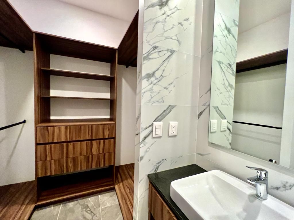 Departamento En Venta En Colomos