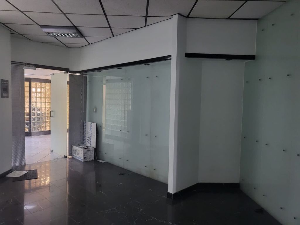 Oficina en Venta, Plaza Kristal Aguascalientes. en SAN LUIS, Aguascalientes - foto 3 de 6