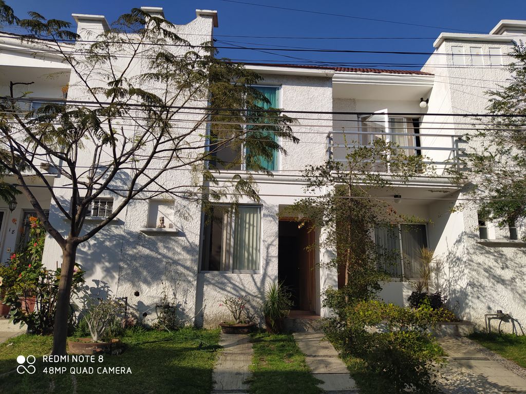 VENTA DE CASA CERCA DE COLOMOS, ALTAMIRA., ZAPOPAN