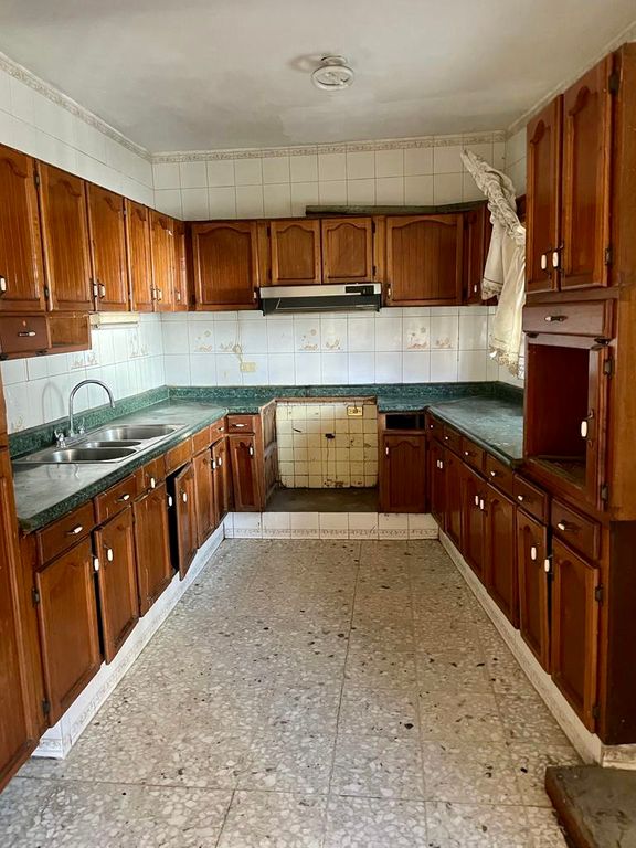 Casa en venta con amplio estacionamiento en Culiacan Centro