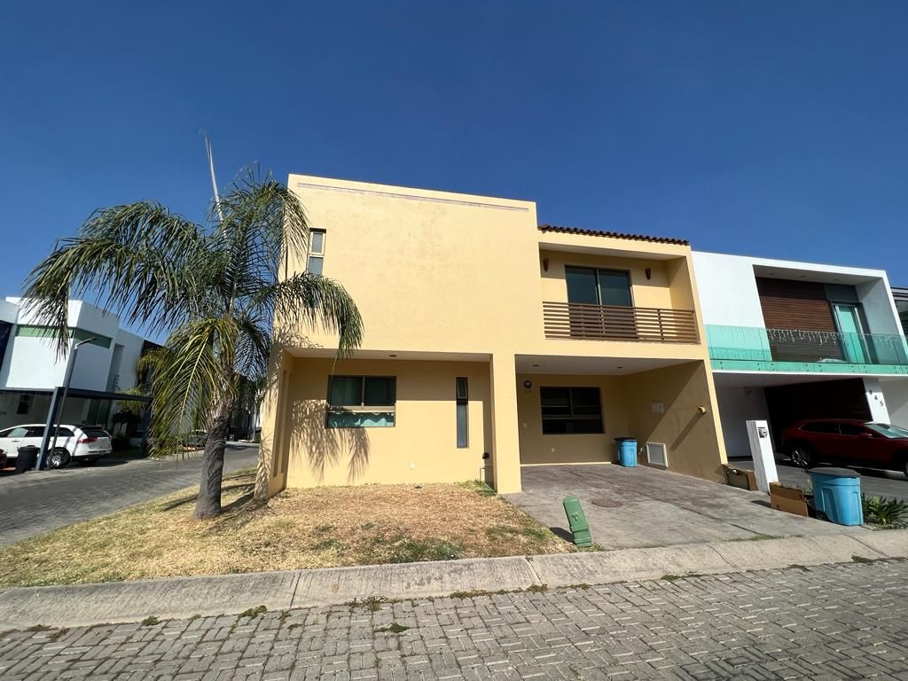 Casa en venta en Vistas,Del,Tule, Virreyes residencial, Zapopan, Jalisco Casas y Terrenos