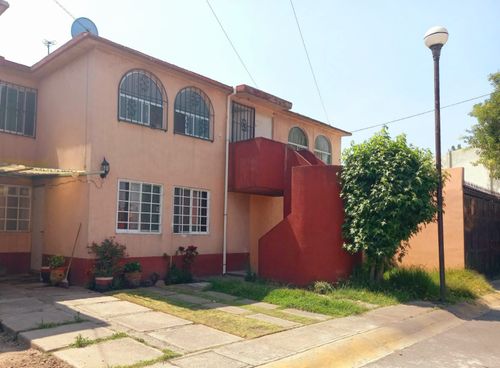 CASA DUPLEX EN VENTA EN EL OLIMPO, TOLUCA