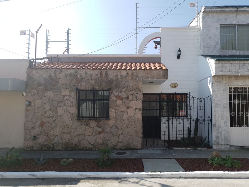 Casa En Renta, Mezquitan Country, Guadalajara, Jal