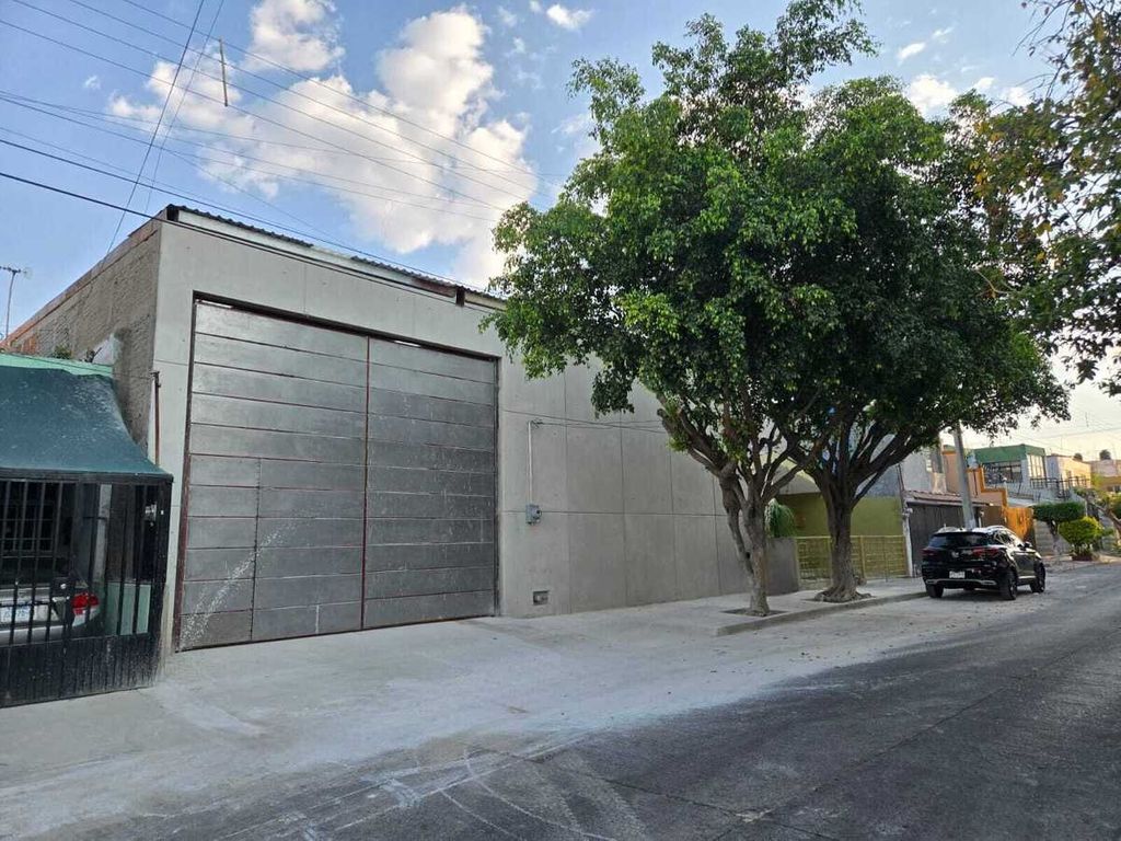 Bodega a Estrenar a 1 calle de Av. Revolución $45,000