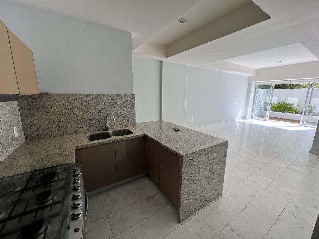 Excelente Departamento en venta torre "ENITI", Planta baja, con amplia terraza