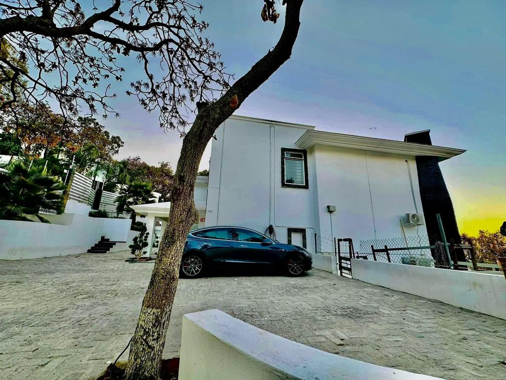 Gran Residencia en el Bosque, Pinar de la venta, Zapopan