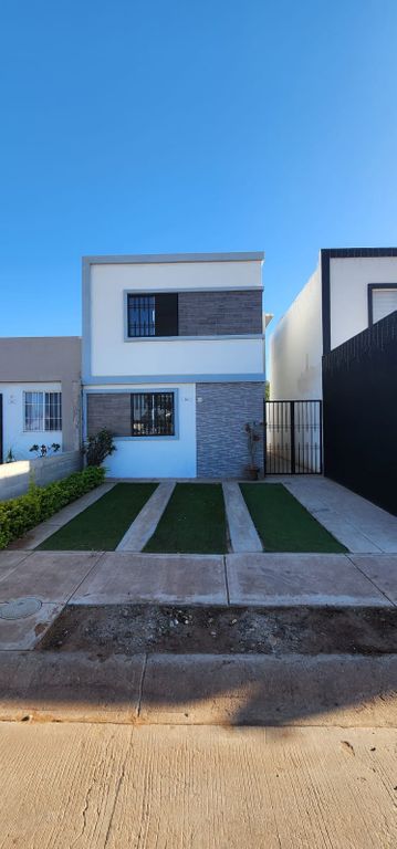 CASA EN VENTA ZONA SUR EN VISTAS DEL LAGO
