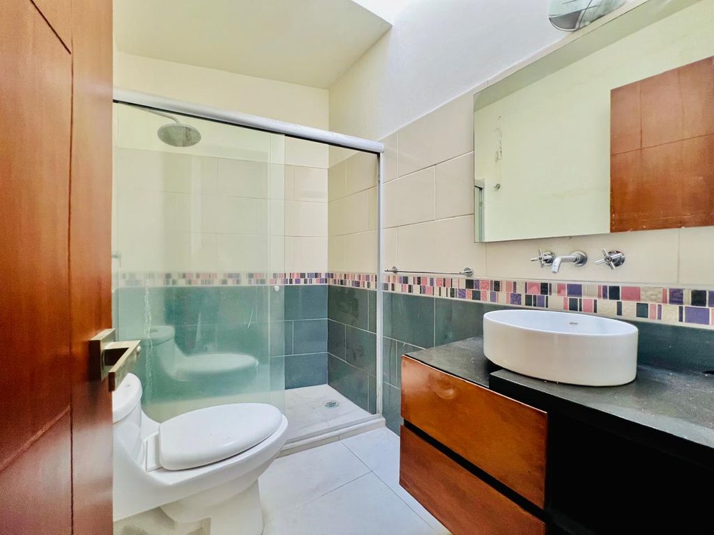 CASA EN VENTA EN VALLE IMPERIAL COTO BIZANTINO
