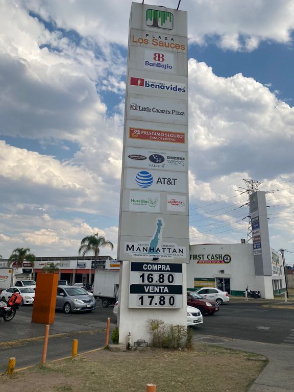 Local Comercial en Renta en Plaza Los Sauces