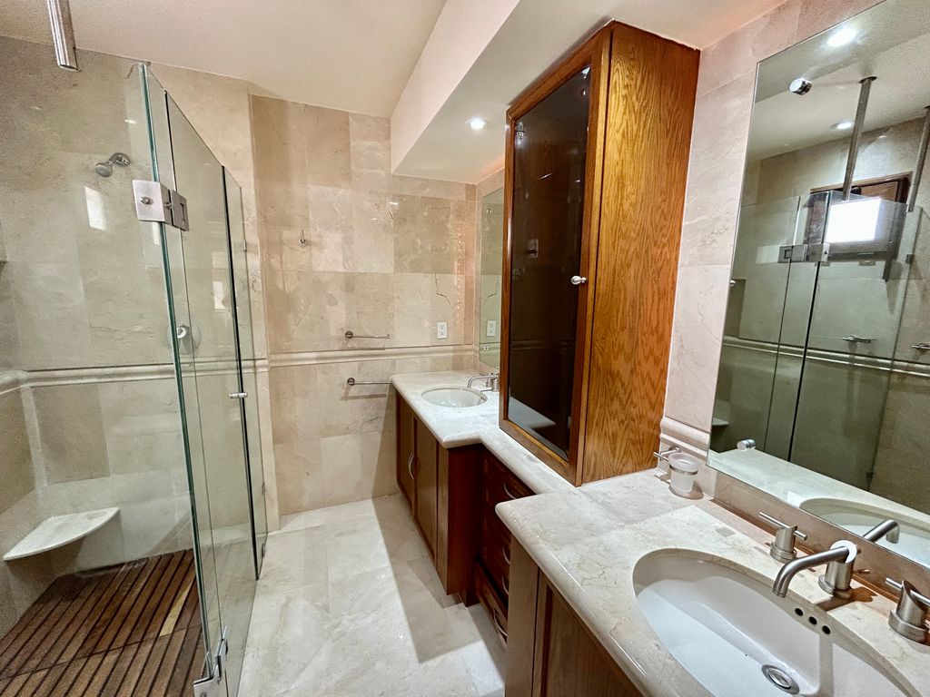 Casa En Venta En Puerta De Hierro, Zapopan