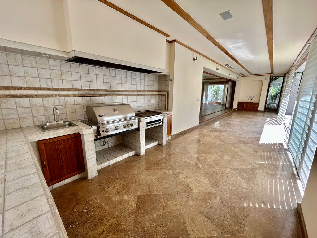 Casa En Venta En Puerta De Hierro, Zapopan