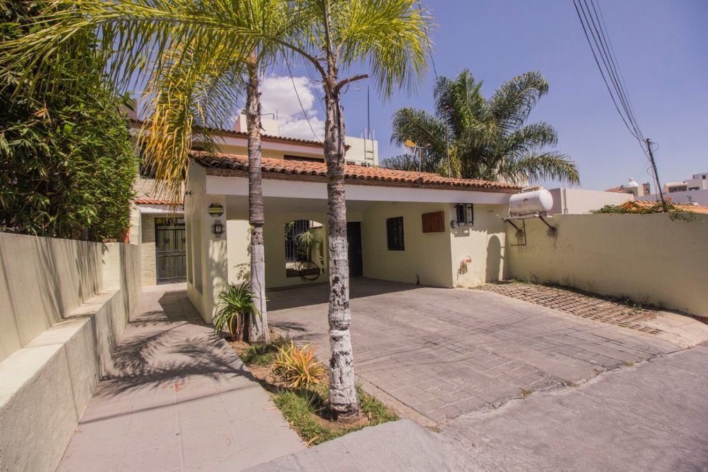 Casa en Venta en Lomas del Valle, Zapopan, Jal. - Wiggot