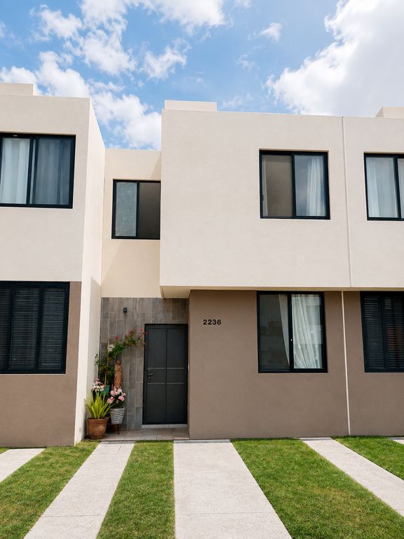 Casa en venta en Coto Solar, Santa Cruz del Valle, Tlaquepaque